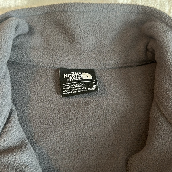 Boys North Face fleece half zip pull over - Picture 3 of 3